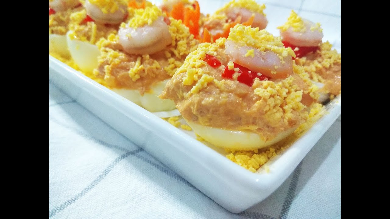 huevos rellenos de gambas y atun