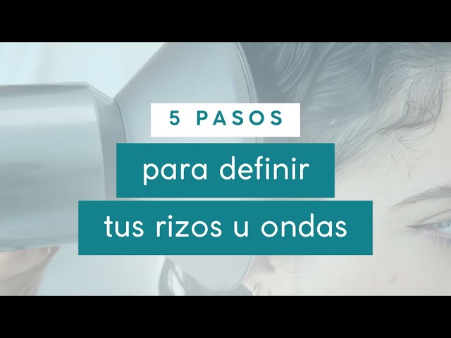 como secar el pelo rizado para dar volumen