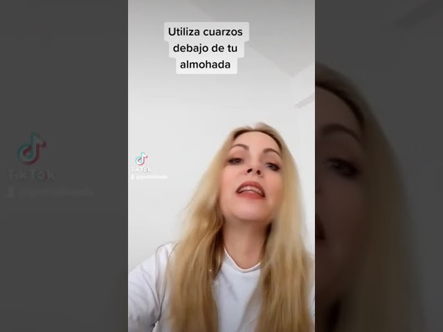 cuarzo rosa debajo de la almohada