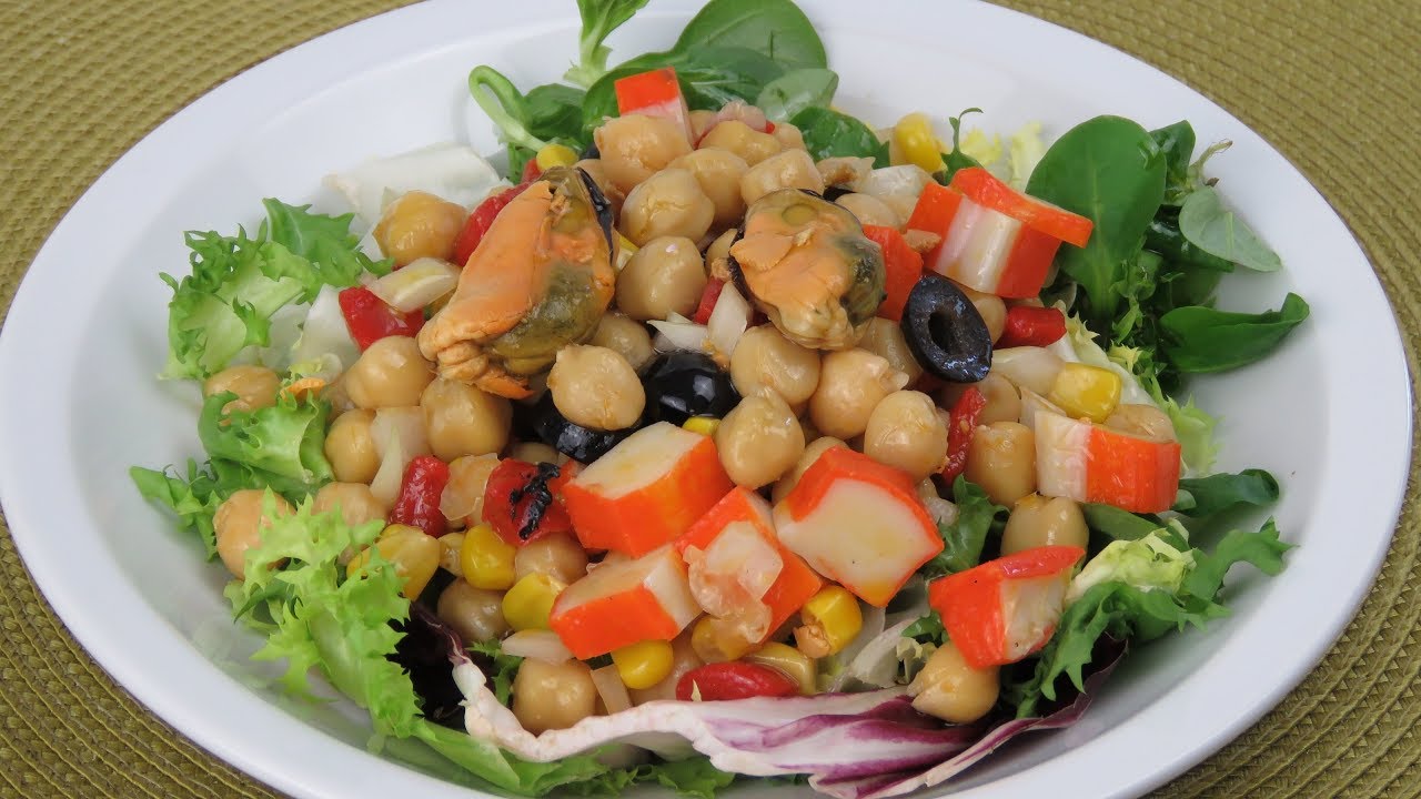 ensalada de garbanzos con mejillones en escabeche