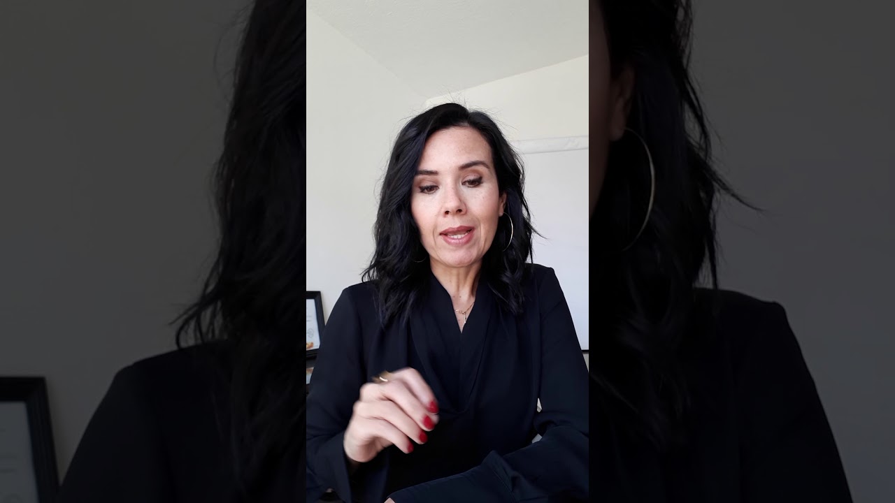 mi pareja me oculta a su familia